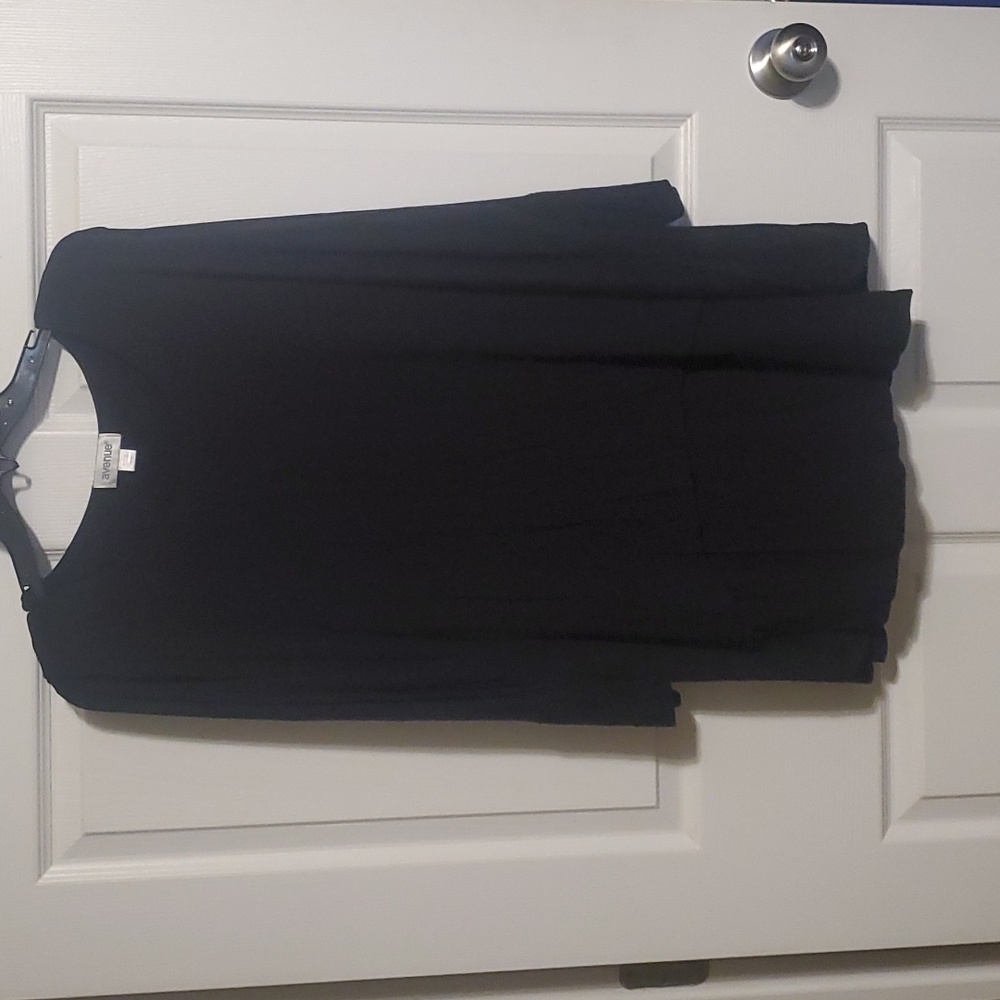 Avenue Curved-Hem Double Layer Tee